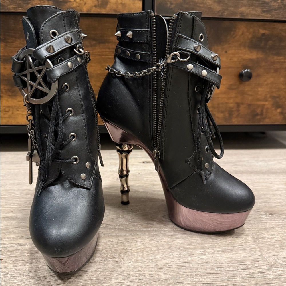Demonia Muerto Heels - Picture 2 of 3